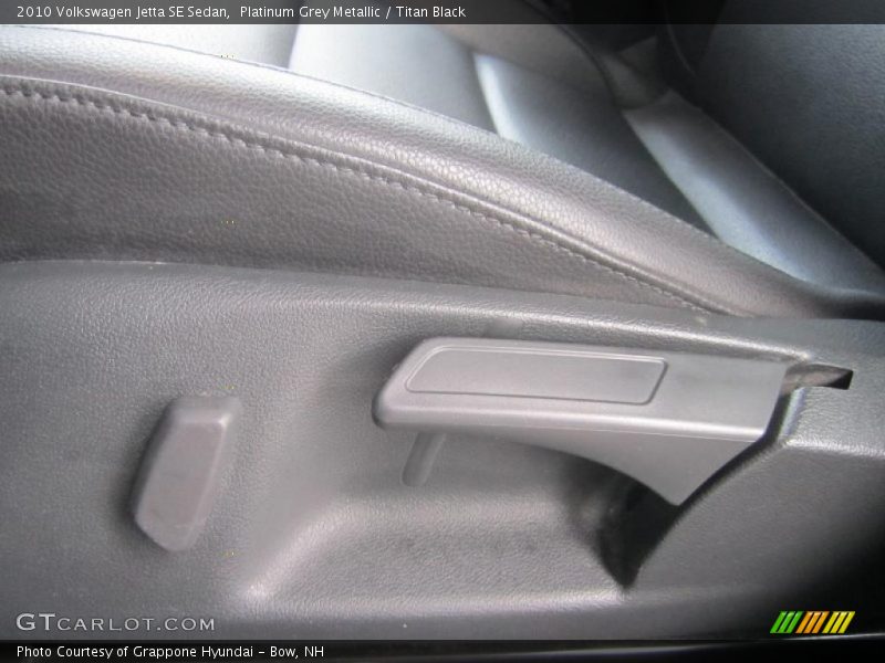 Platinum Grey Metallic / Titan Black 2010 Volkswagen Jetta SE Sedan