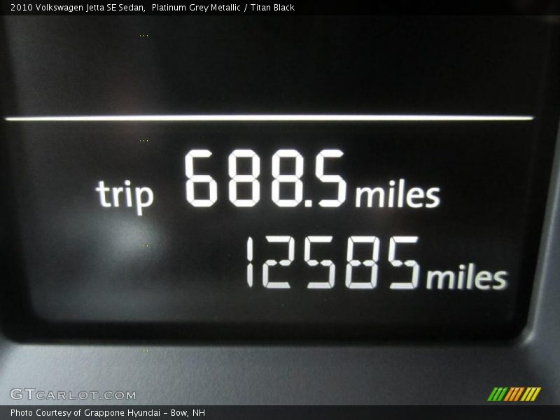 Platinum Grey Metallic / Titan Black 2010 Volkswagen Jetta SE Sedan