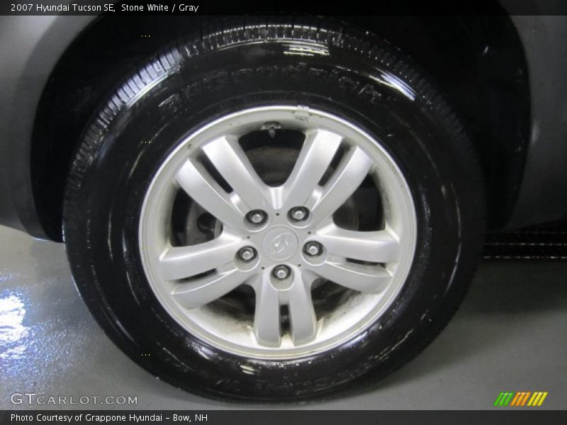 Stone White / Gray 2007 Hyundai Tucson SE