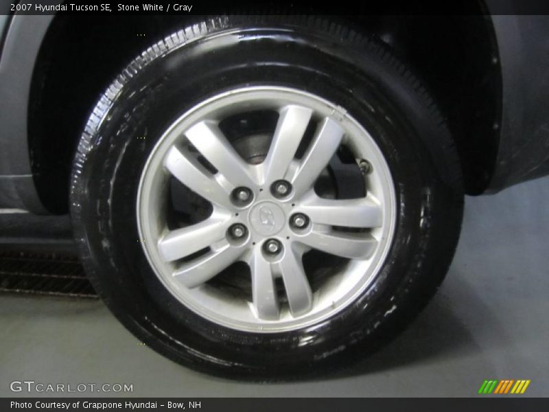 Stone White / Gray 2007 Hyundai Tucson SE