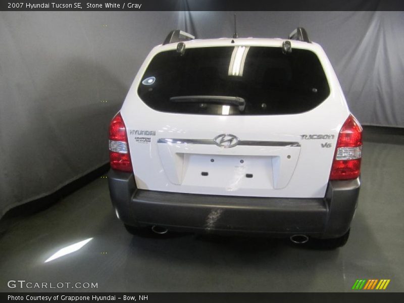 Stone White / Gray 2007 Hyundai Tucson SE