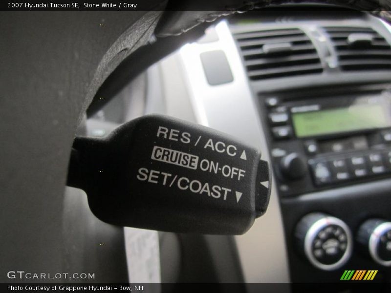 Stone White / Gray 2007 Hyundai Tucson SE
