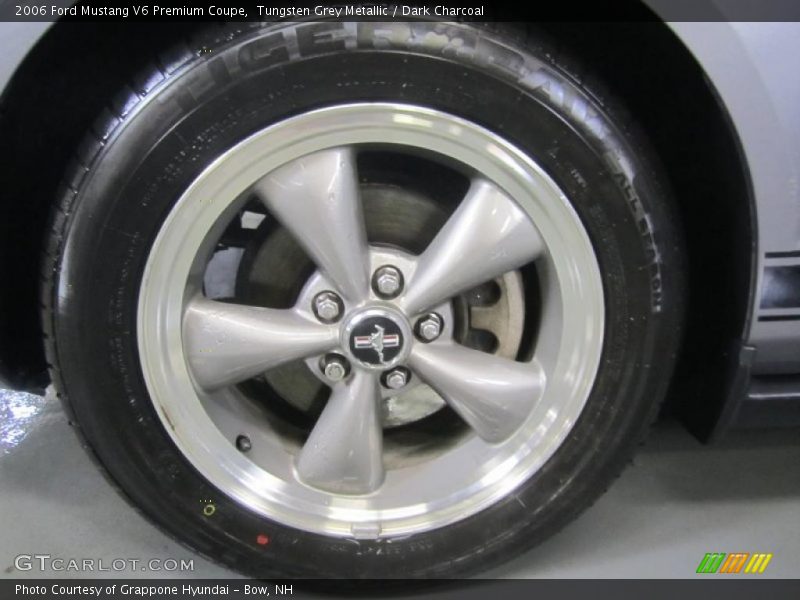  2006 Mustang V6 Premium Coupe Wheel