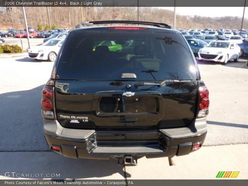 Black / Light Gray 2006 Chevrolet TrailBlazer LS 4x4