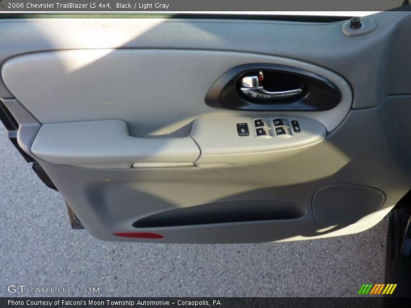 Black / Light Gray 2006 Chevrolet TrailBlazer LS 4x4