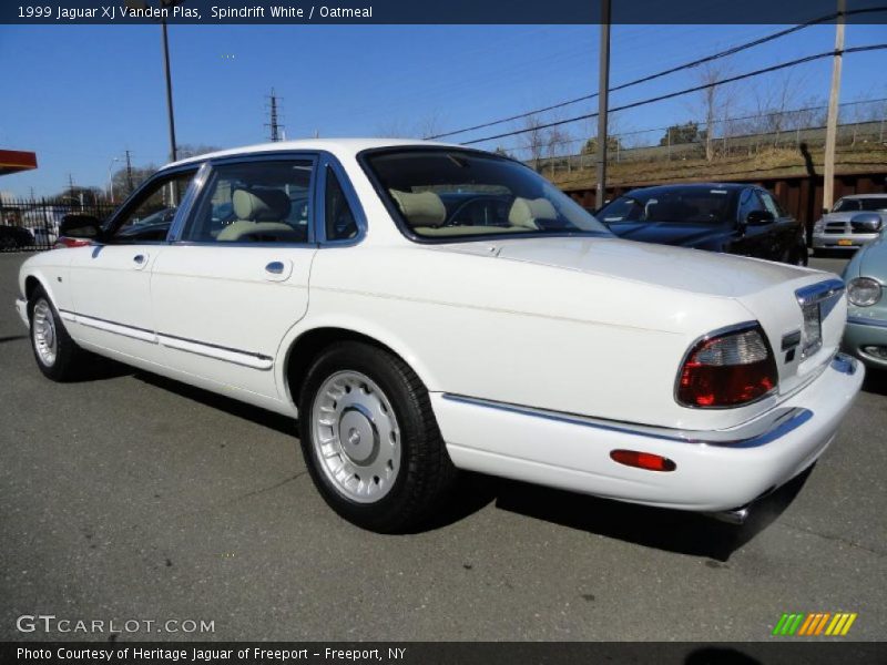 Spindrift White / Oatmeal 1999 Jaguar XJ Vanden Plas