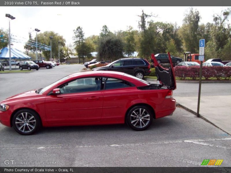 Passion Red / Off Black 2010 Volvo C70 T5