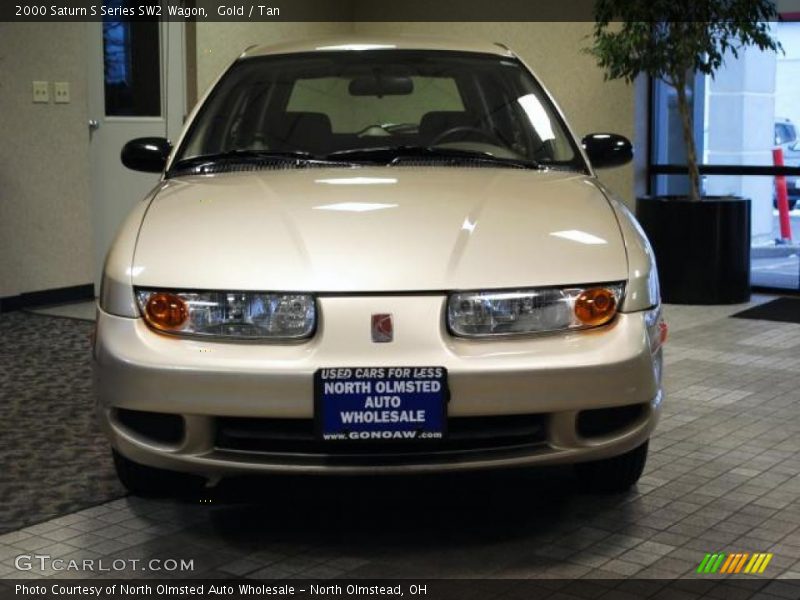 Gold / Tan 2000 Saturn S Series SW2 Wagon