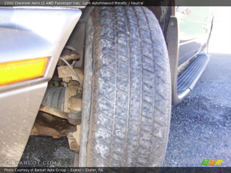 Light Autumnwood Metallic / Neutral 2000 Chevrolet Astro LS AWD Passenger Van