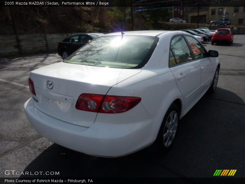 Performance White / Beige 2005 Mazda MAZDA6 i Sedan