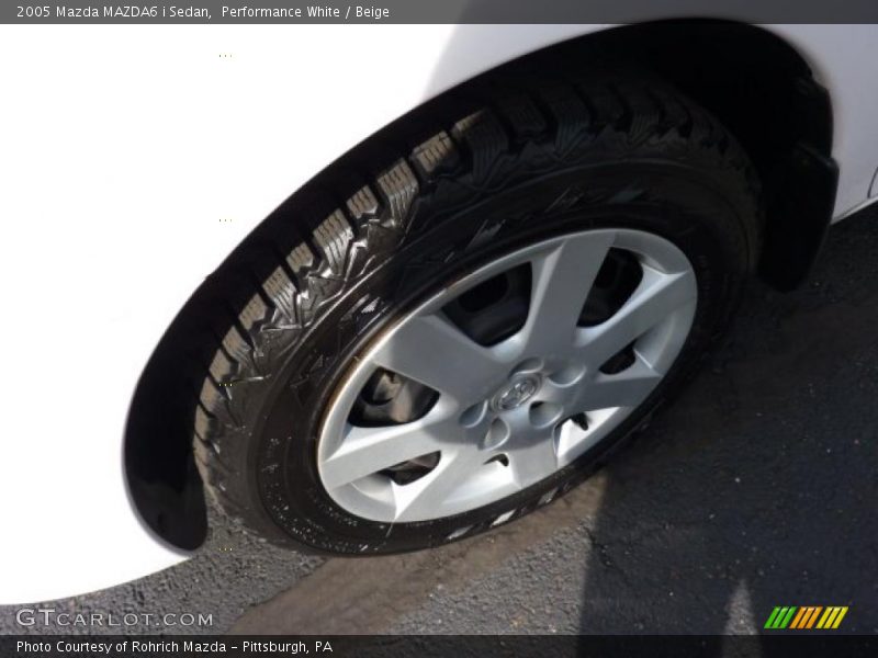Performance White / Beige 2005 Mazda MAZDA6 i Sedan