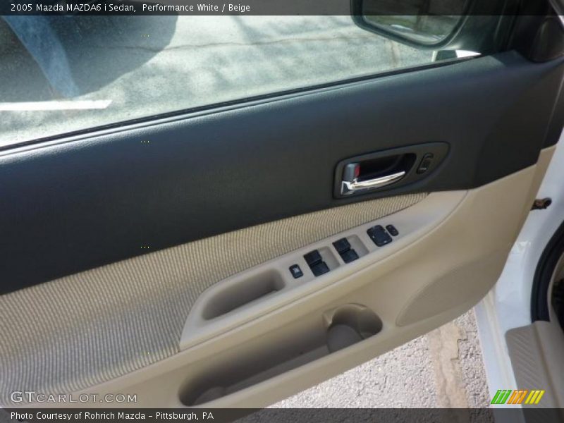 Performance White / Beige 2005 Mazda MAZDA6 i Sedan