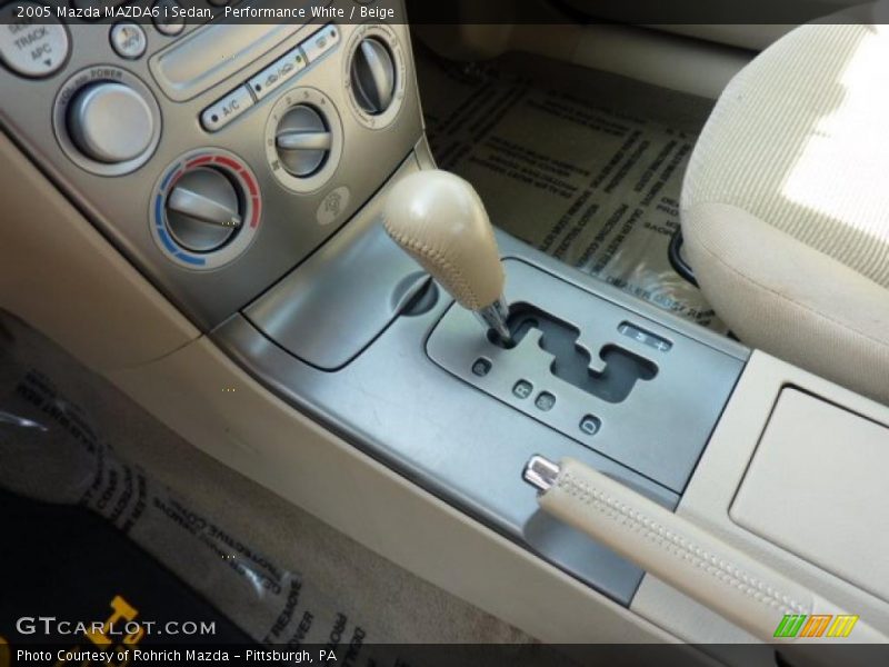 Performance White / Beige 2005 Mazda MAZDA6 i Sedan