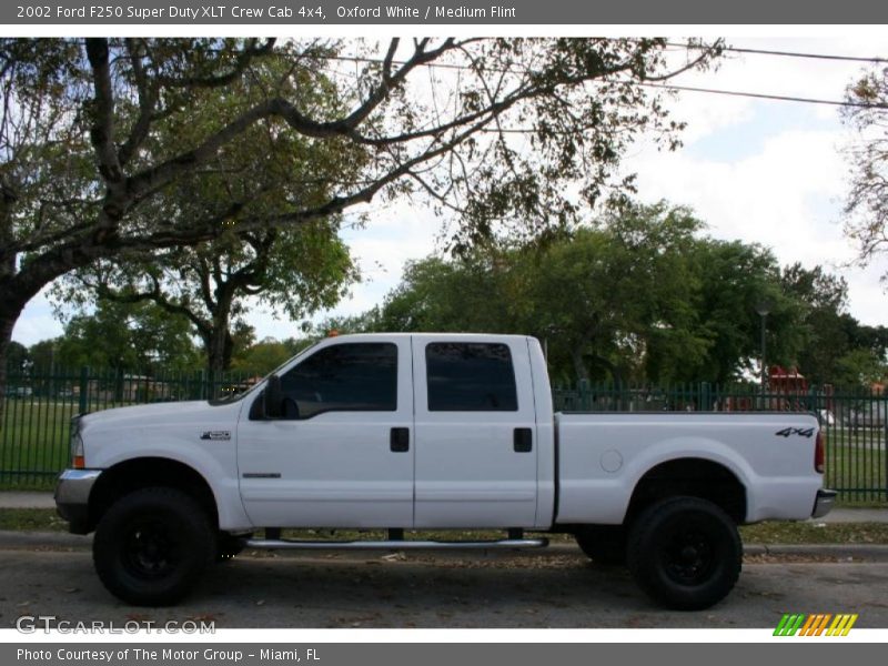 Oxford White / Medium Flint 2002 Ford F250 Super Duty XLT Crew Cab 4x4