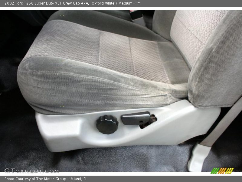 Oxford White / Medium Flint 2002 Ford F250 Super Duty XLT Crew Cab 4x4