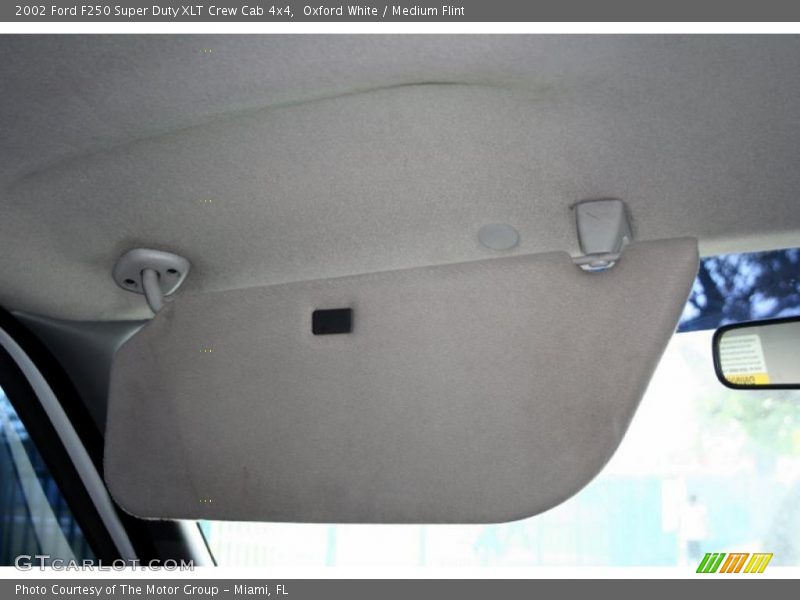 Oxford White / Medium Flint 2002 Ford F250 Super Duty XLT Crew Cab 4x4