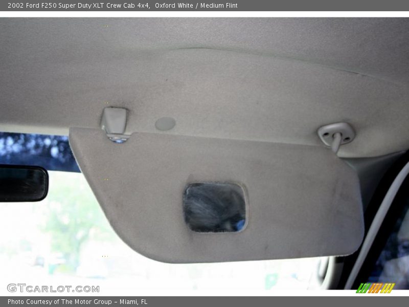Oxford White / Medium Flint 2002 Ford F250 Super Duty XLT Crew Cab 4x4