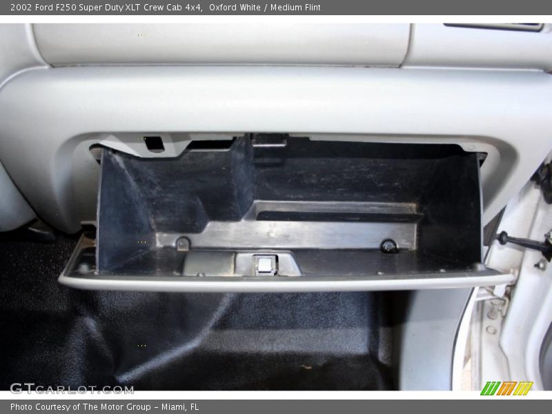 Oxford White / Medium Flint 2002 Ford F250 Super Duty XLT Crew Cab 4x4