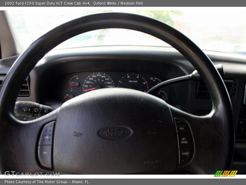 Oxford White / Medium Flint 2002 Ford F250 Super Duty XLT Crew Cab 4x4