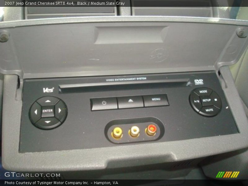 Controls of 2007 Grand Cherokee SRT8 4x4