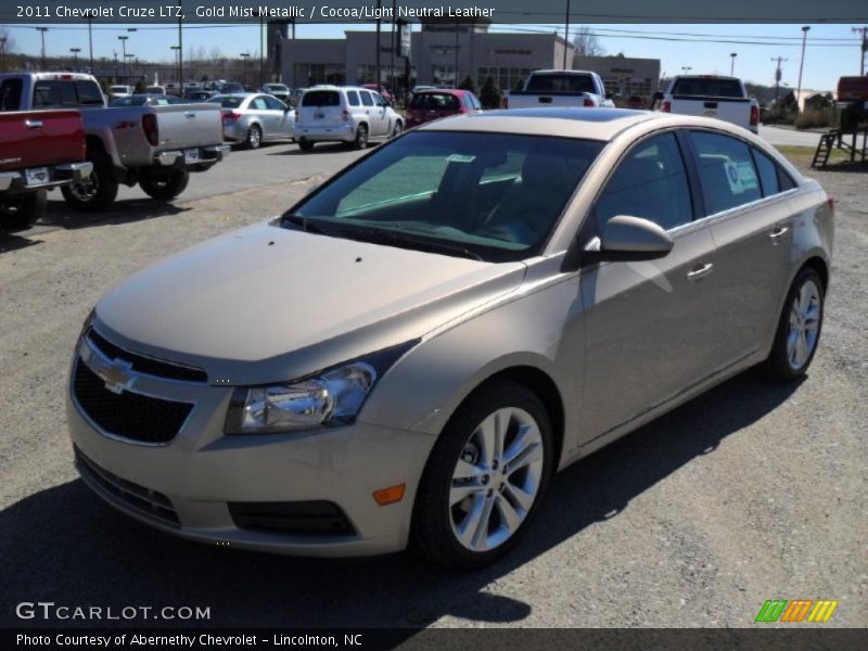 Front 3/4 View of 2011 Cruze LTZ