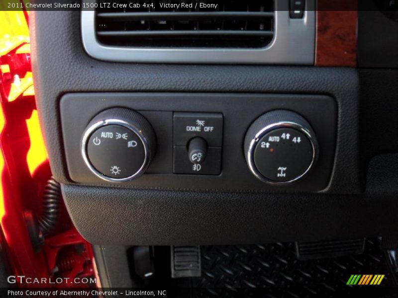 Controls of 2011 Silverado 1500 LTZ Crew Cab 4x4