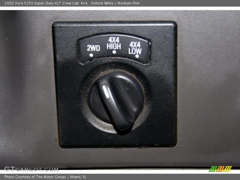 Oxford White / Medium Flint 2002 Ford F250 Super Duty XLT Crew Cab 4x4