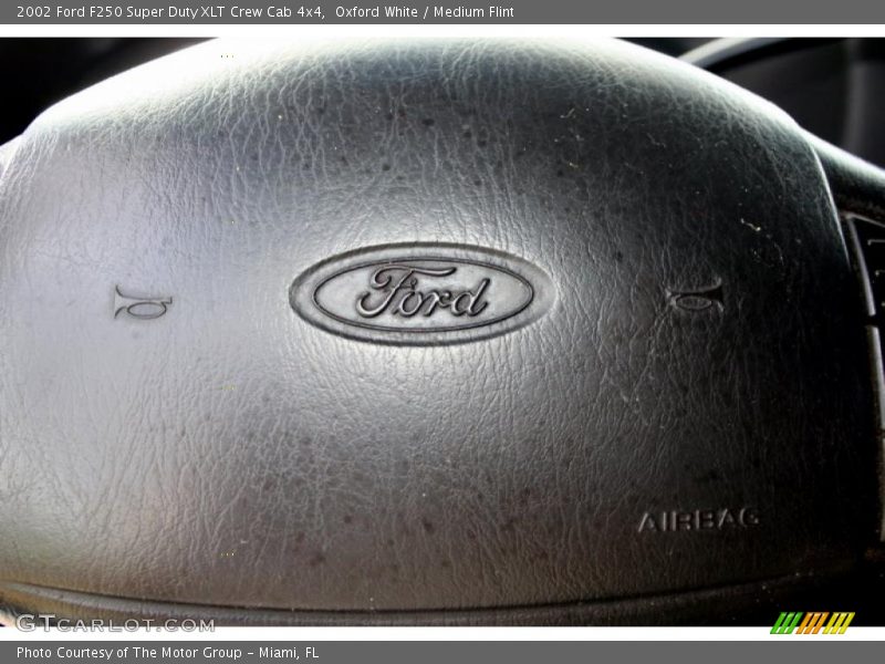 Oxford White / Medium Flint 2002 Ford F250 Super Duty XLT Crew Cab 4x4