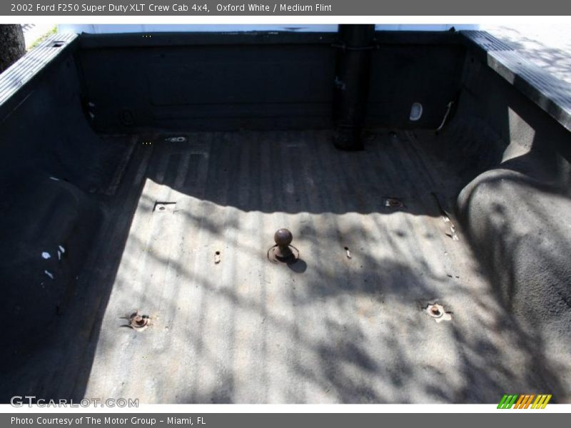 Oxford White / Medium Flint 2002 Ford F250 Super Duty XLT Crew Cab 4x4