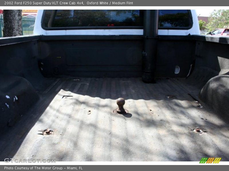 Oxford White / Medium Flint 2002 Ford F250 Super Duty XLT Crew Cab 4x4