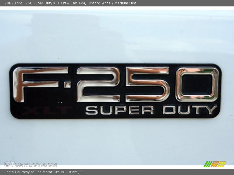 Oxford White / Medium Flint 2002 Ford F250 Super Duty XLT Crew Cab 4x4
