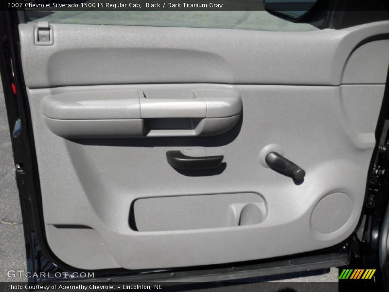 Black / Dark Titanium Gray 2007 Chevrolet Silverado 1500 LS Regular Cab