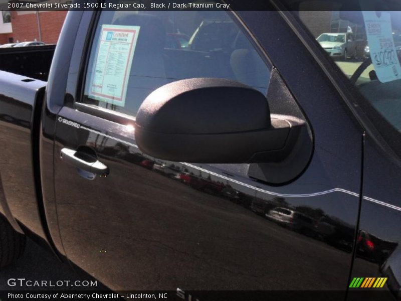 Black / Dark Titanium Gray 2007 Chevrolet Silverado 1500 LS Regular Cab