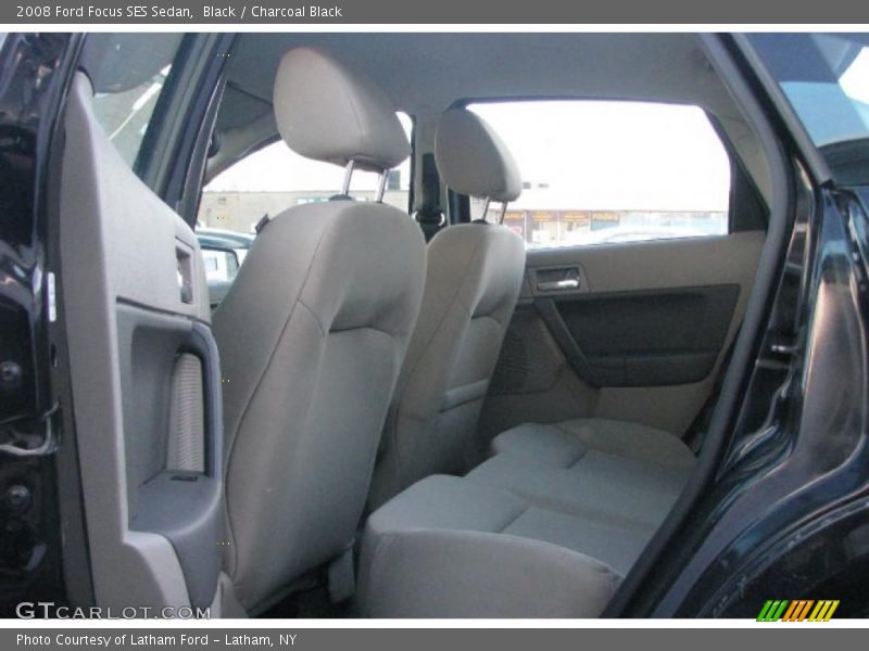 Black / Charcoal Black 2008 Ford Focus SES Sedan