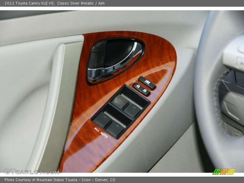 Classic Silver Metallic / Ash 2011 Toyota Camry XLE V6
