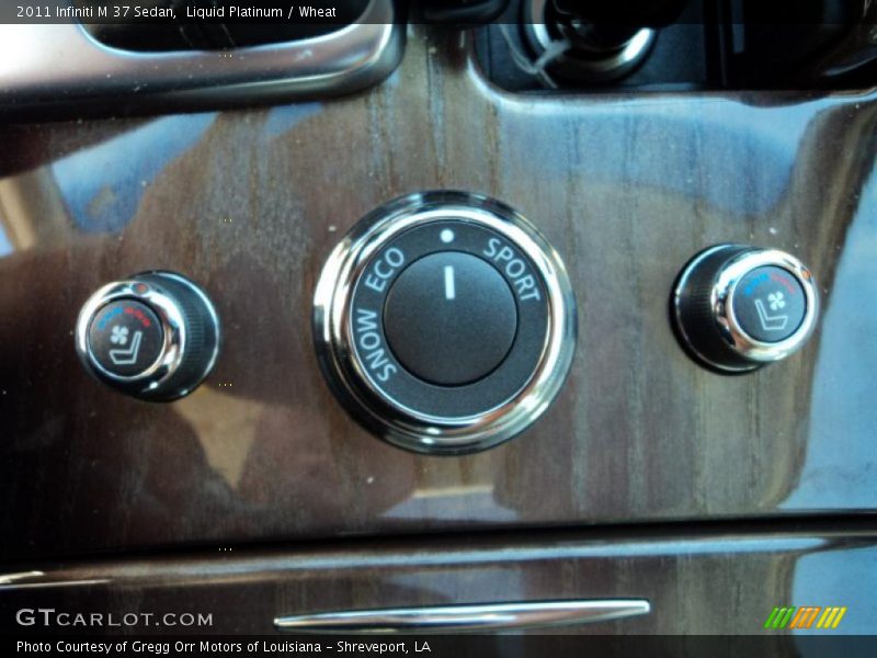 Liquid Platinum / Wheat 2011 Infiniti M 37 Sedan
