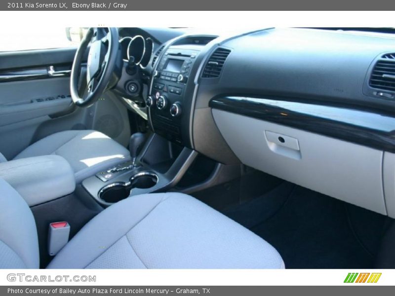 Ebony Black / Gray 2011 Kia Sorento LX