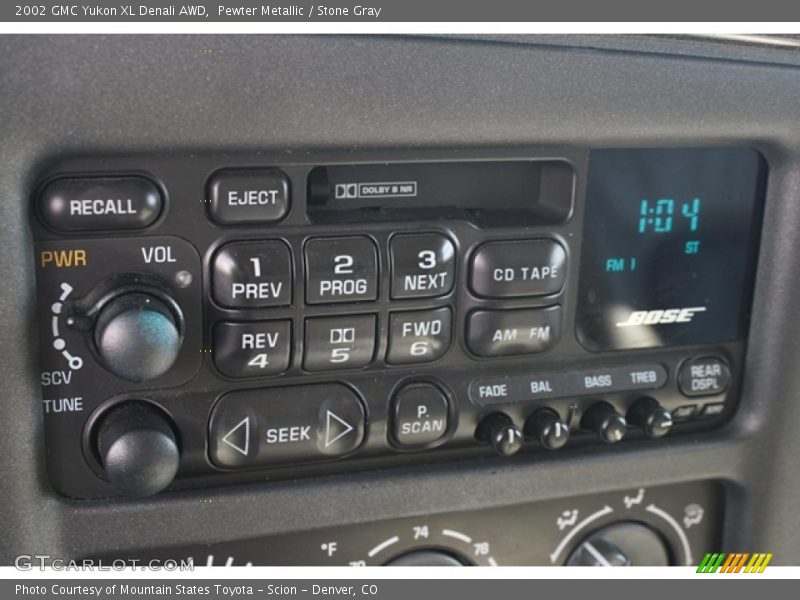 Controls of 2002 Yukon XL Denali AWD