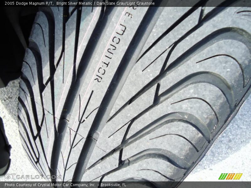 Bright Silver Metallic / Dark Slate Gray/Light Graystone 2005 Dodge Magnum R/T