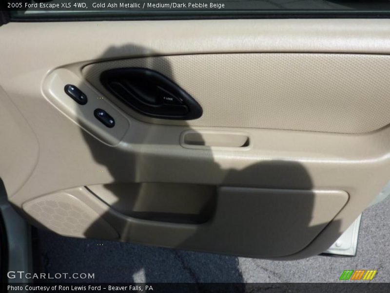 Gold Ash Metallic / Medium/Dark Pebble Beige 2005 Ford Escape XLS 4WD