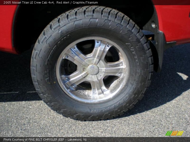 Red Alert / Graphite/Titanium 2005 Nissan Titan LE Crew Cab 4x4