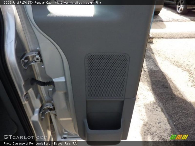 Silver Metallic / Medium Flint 2006 Ford F150 STX Regular Cab 4x4