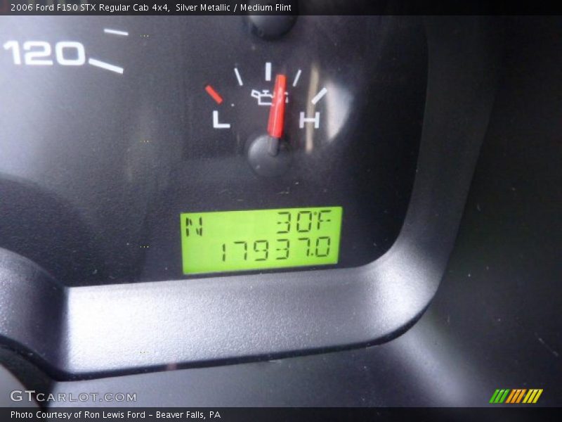 Silver Metallic / Medium Flint 2006 Ford F150 STX Regular Cab 4x4