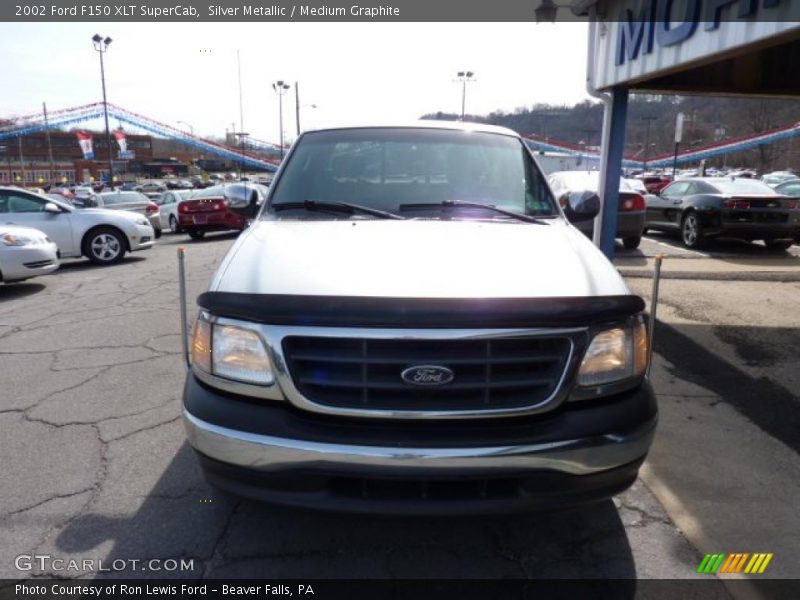 Silver Metallic / Medium Graphite 2002 Ford F150 XLT SuperCab