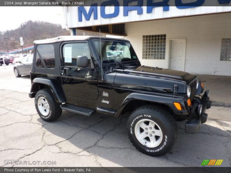 Black / Khaki 2004 Jeep Wrangler Sahara 4x4