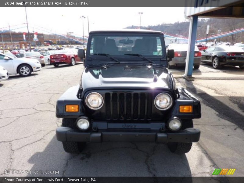 Black / Khaki 2004 Jeep Wrangler Sahara 4x4
