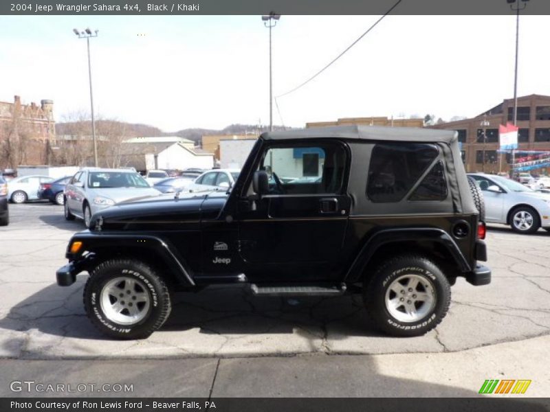 Black / Khaki 2004 Jeep Wrangler Sahara 4x4