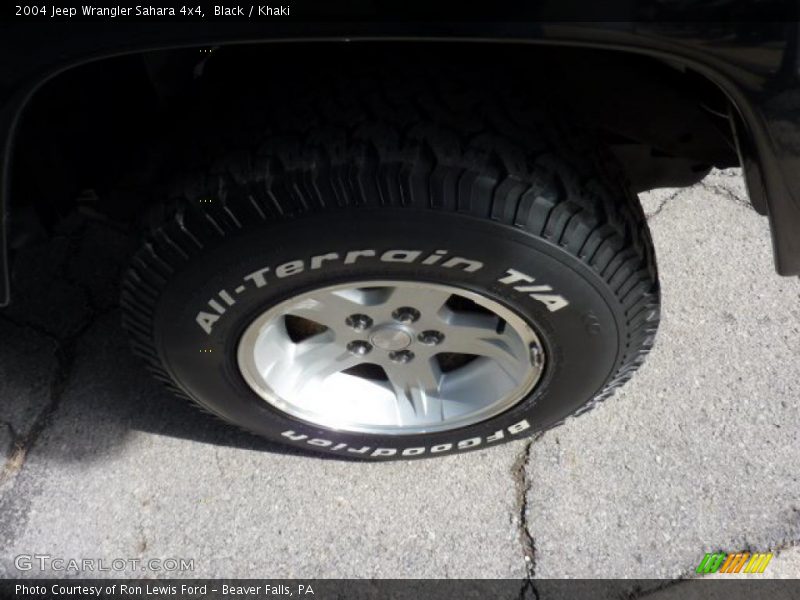 Black / Khaki 2004 Jeep Wrangler Sahara 4x4