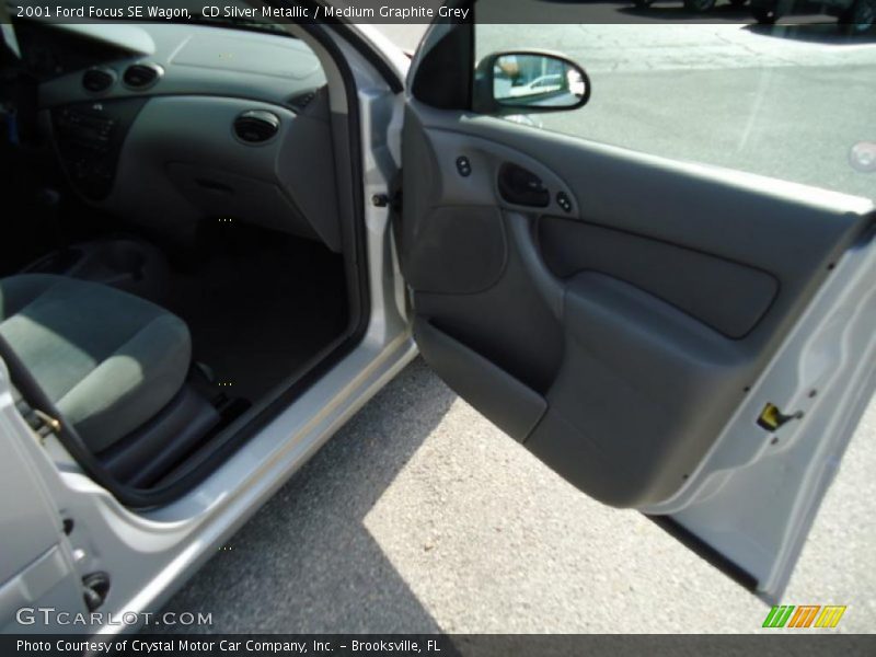 CD Silver Metallic / Medium Graphite Grey 2001 Ford Focus SE Wagon