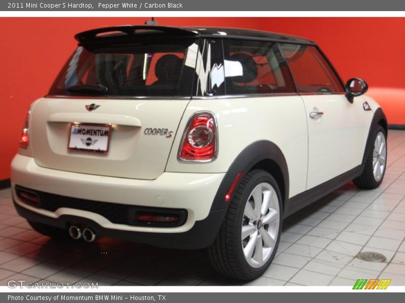 Pepper White / Carbon Black 2011 Mini Cooper S Hardtop